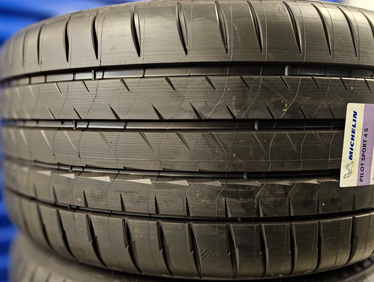 1X MICHELIN PILOT SPORT 4S TYRE 285/25 ZR20 XL 93Y 285 25 20 UHP