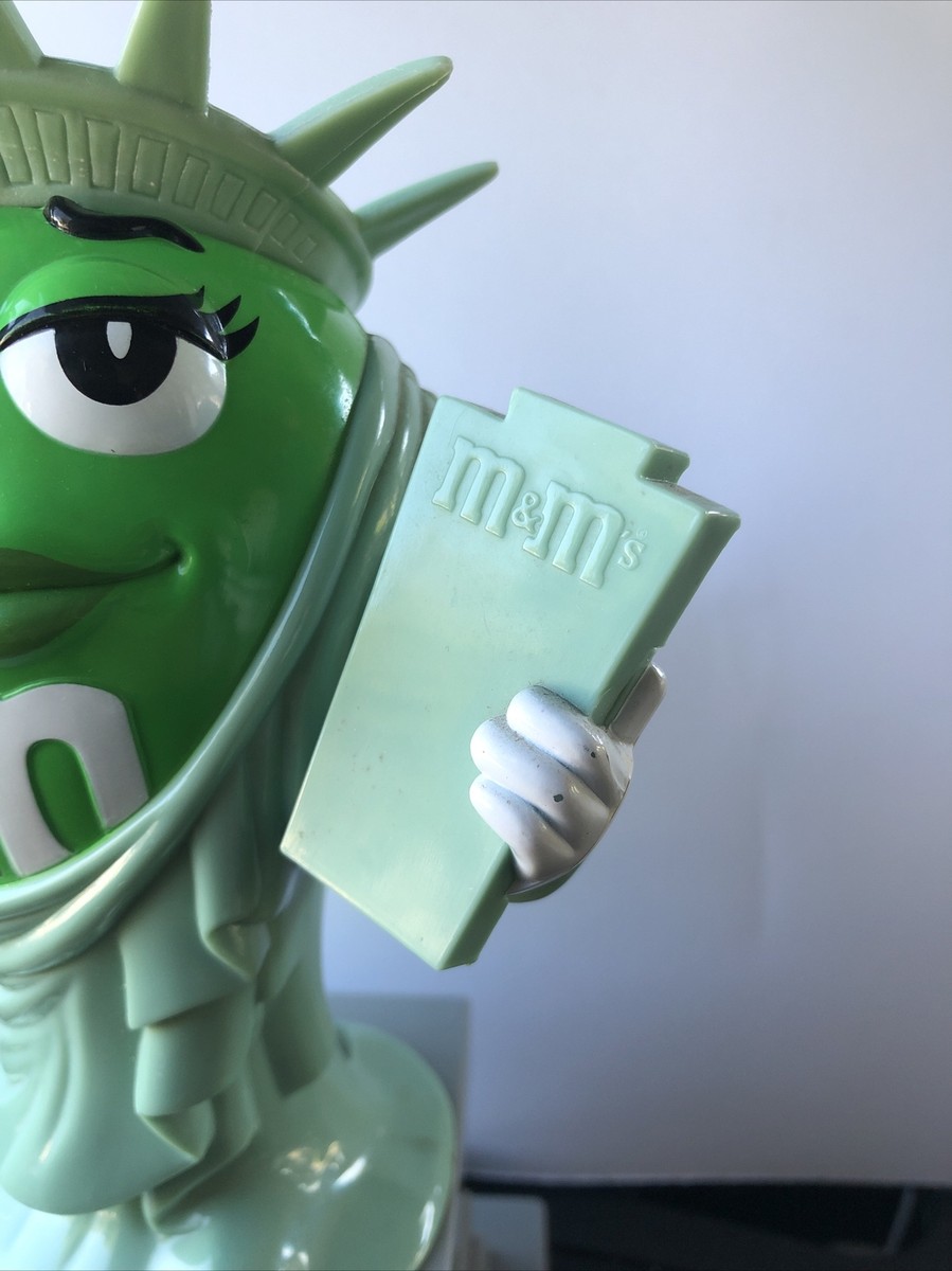 M&M's World Ms. Statue of Liberty Dispenser Lady Green 11