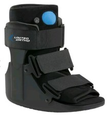 United Ortho Short Air Cam Walker Fracture Boot Small Black