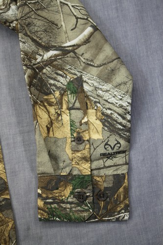 Under Armour Mens UA Chesapeake Realtree Xtra Camo Hunting LS Shirt NWT S $80 - Picture 3 of 4