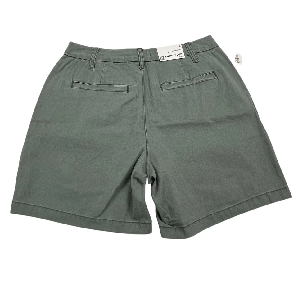Pantalones Cortos Chinos Anne Klein Para Mujer 6 Bolsillos Denim Verde Oliva Frente Plano Exterior Foto 2 de 3