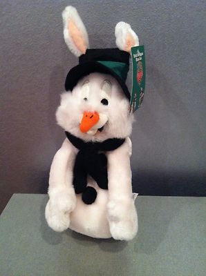 WARNER BROS. STUDIO STORE BUGS BUNNY SNOWMAN BEAN BAG MINT 1998 