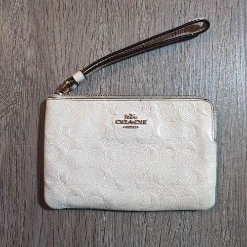 Coach F67555 Handtasche mit eckigem Reißverschluss Handgelenk aus Kieselleder klein - elfenbeinfarben 6 Zoll