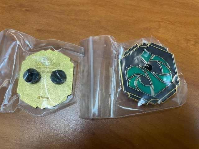 Disney Lorcana League Pin Emerald Ink Set 9 Fabled Promo Item Exclusive Rare