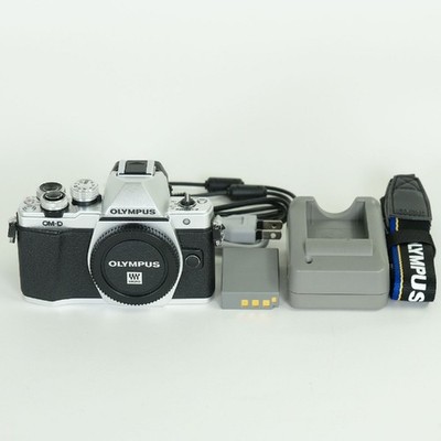 Beautiful item Shutter count 3 840 OLYMPUS OM D E M10 Mark II Body silver Micro
