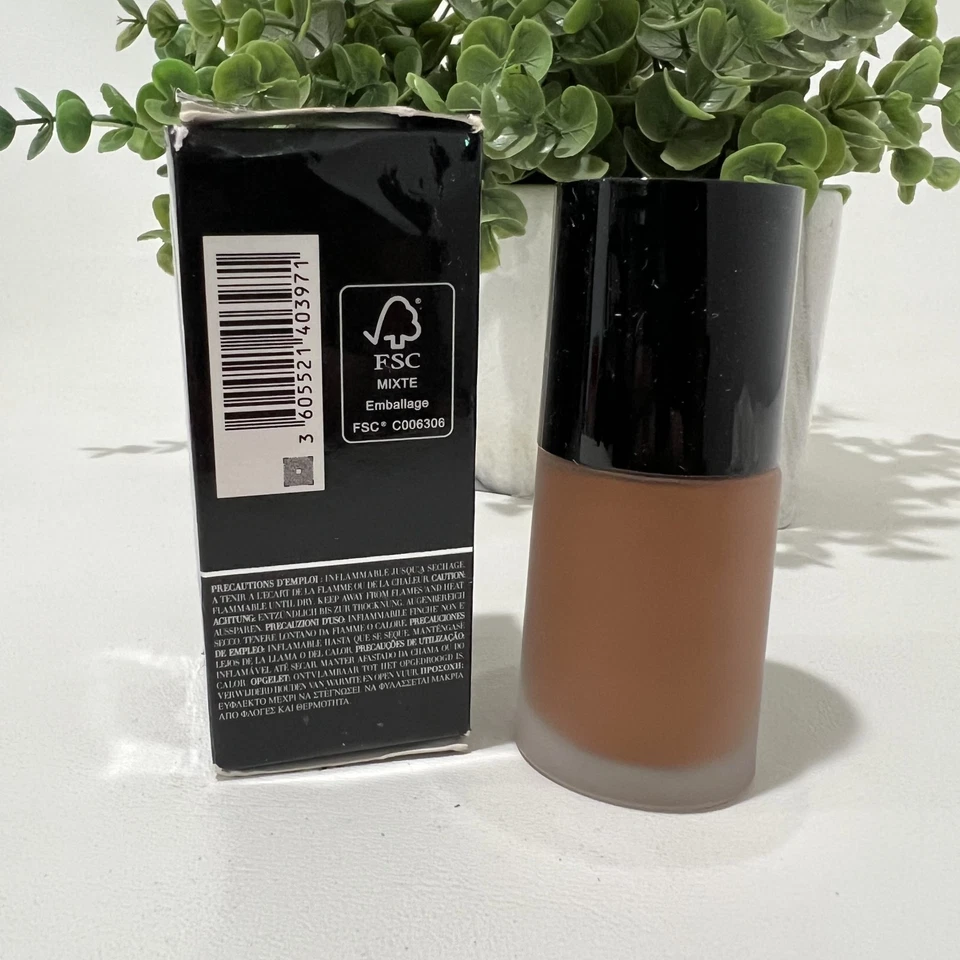 Giorgio Armani Luminous Silk Perfect Glow Flawless Foundation -11.5- 30ml/1fl.oz - Image 3 of 4