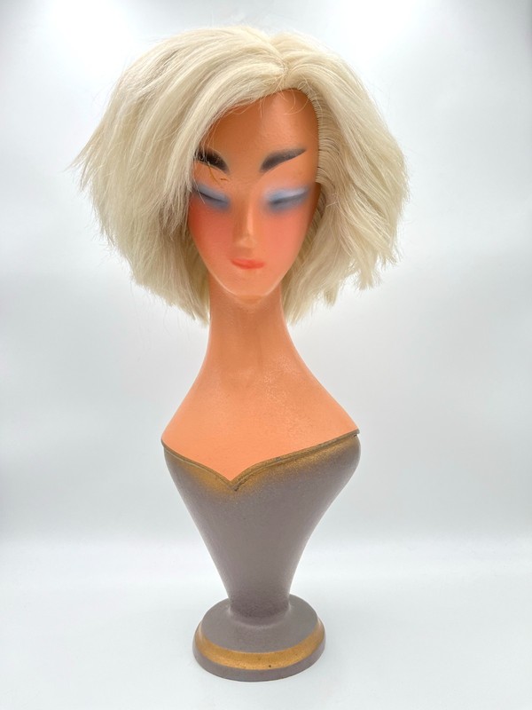 Vintage 20″ Mid-Century Mannequin Bust – Art Deco Style Beauty School Display
