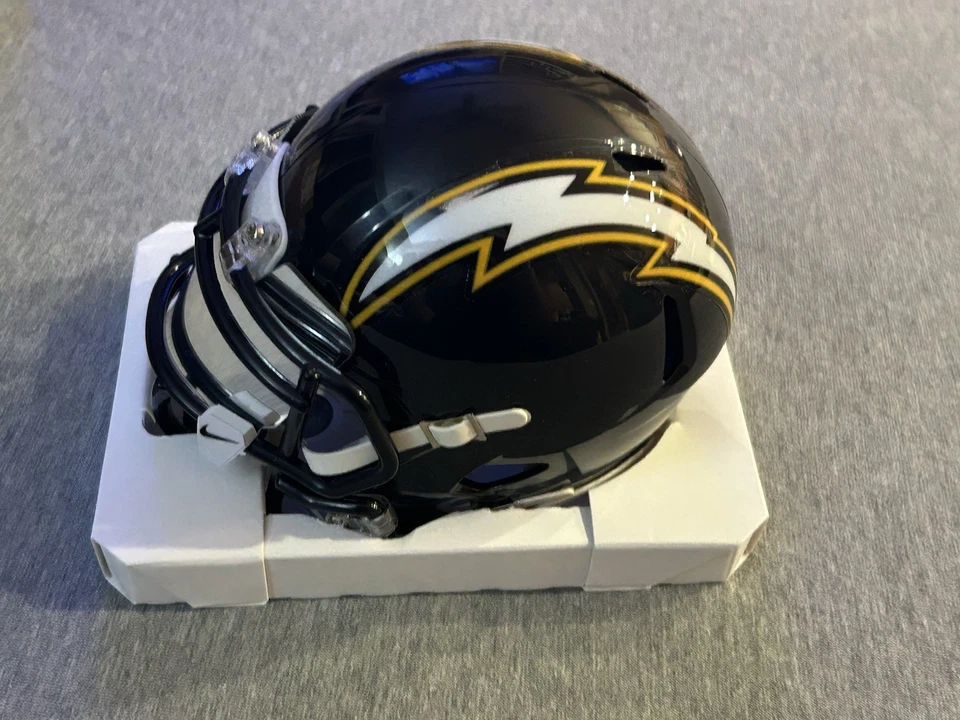 LaDainian Tomlinson #21 Signed Chargers Mini Helmet – NFL & GA Holograms HOF17 - Image 4 of 4
