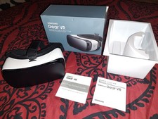 Samsung Gear VR Virtual Reality Headset Powered by Oculus