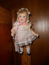 Australian Doll Artist Maree Massey 5" Tall All Porcelain Hilda From 1994
