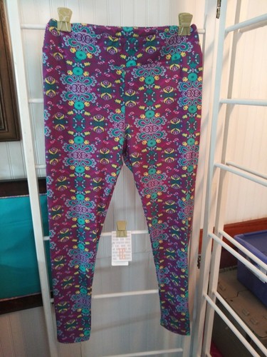 Lularoe Tall And Curvy Leggings TC. LLR 