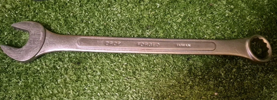 Llave combinada Allied Pro 1-1/16" 12 puntos Taiwán Foto 3 de 3