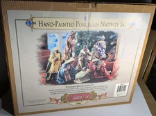 Grandeur Noel 2002 Collectors Edition Hand-Painted 9 Pc Porcelain Nativity Set 