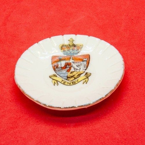 Unknown Maker Crested China Miniature (45mm) Saucer with Tenby Crest - Picture 4 of 4
