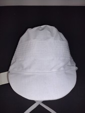  41 Baby bonnet boys size 11 0-3 months, white horizontal pleats
