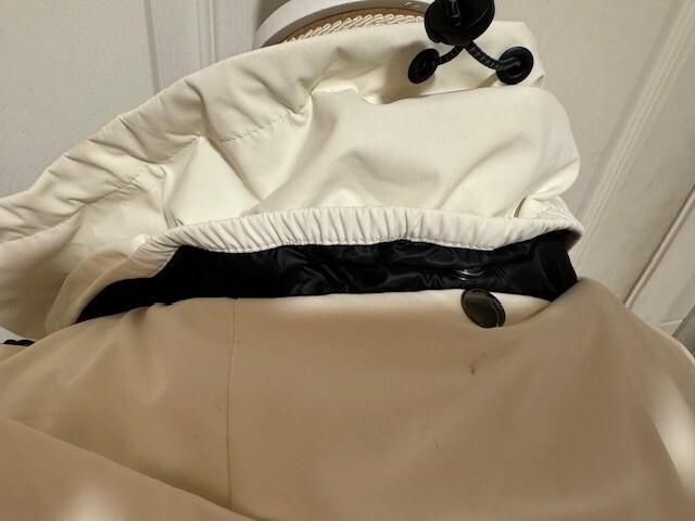 ZARA RECCO ホワイトフードジャケット S Zara Women's Recco Tech Water/Wind Resistant Ski Jacket CD4