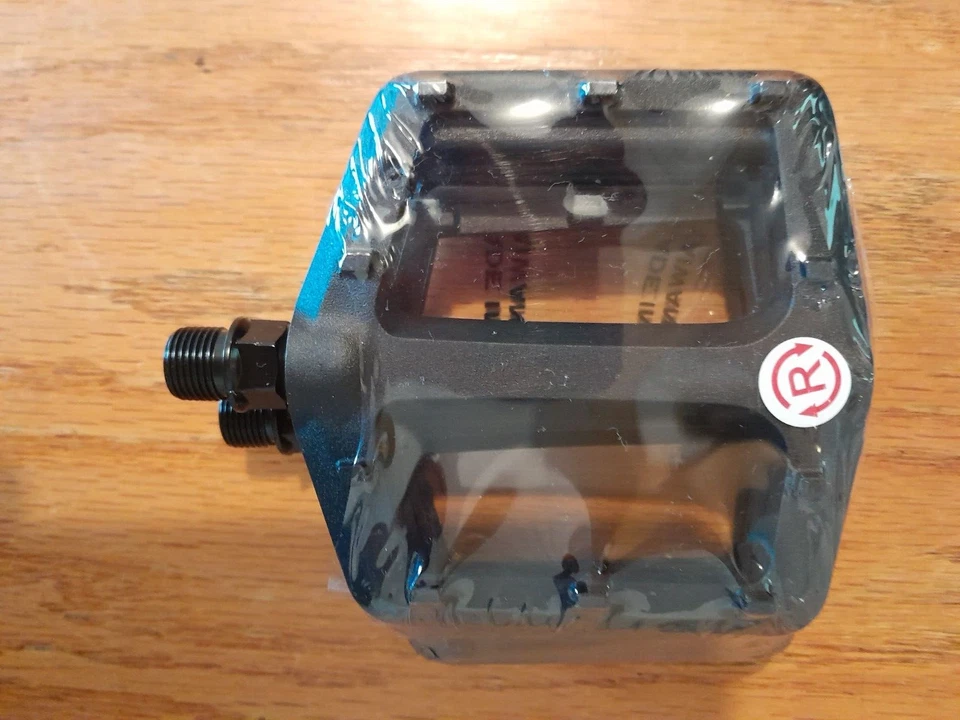 Pedales de plataforma de plástico Mountain Gravel BMX Fat Cruiser bicicleta Foto 2 de 2