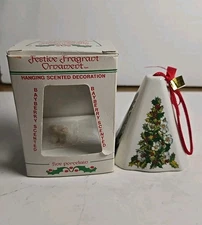 Festive Fragrant Ornament Fine Porcelain Bay Berry Scented Hanging Ornament