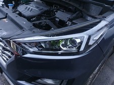 18-21 HYUNDAI TUCSON NEARSIDE PASSENGER LEFT NSF HALOGEN HEADLIGHT **SCRATCHES**