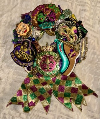 Handcrafted OOAK Mardi Gras Wreath Authentic Krewe Medallions Collectible 3