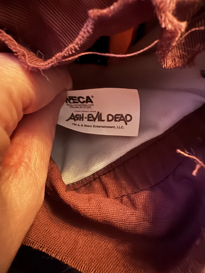 Réplica de utilería de marioneta Neca Ash vs Evil Dead Ashy Slashy 15" Foto 4 de 4