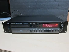 Tascam CD-RW900SL Professional CD Recorder    TESTED/WORKING