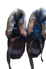 Isotoner Women Chocolate Microsuede Nelly Moc Slippers Faux Fur Trim Sz 6.5-7