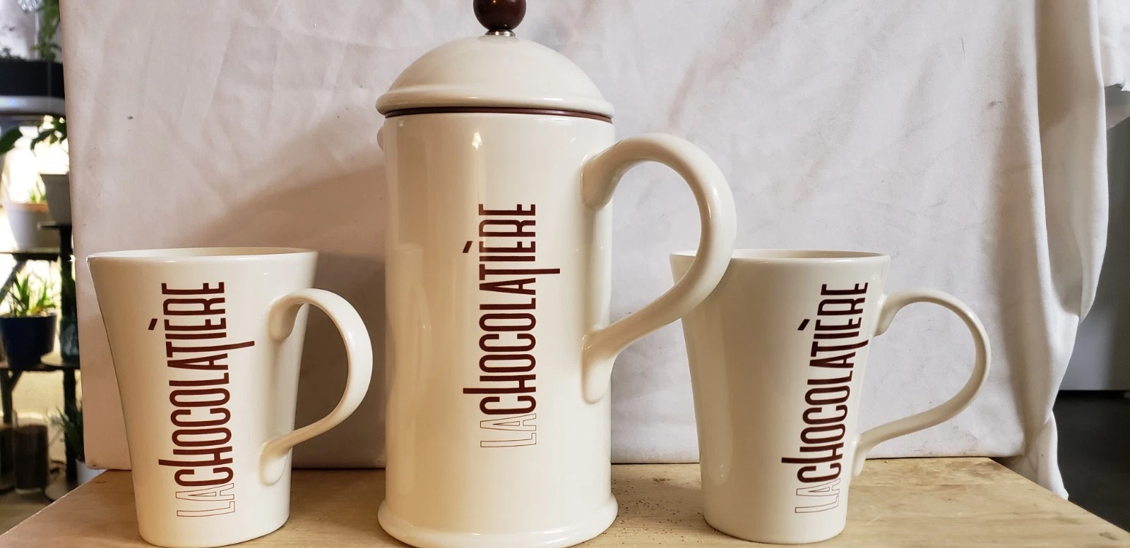 Lachocolatiere Ceramic Chocolate Press W/ 2 Mugs. Make Your Own Hot Chocolate.