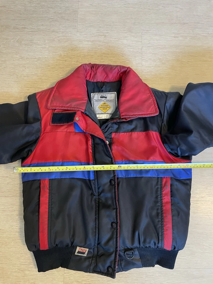 Vintage Mustang Snowmobile Jacket META Buoyant Snowmobile Wear Women’s Medium - Image 4 of 4