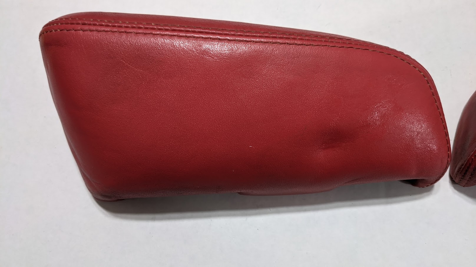 66-80 ROLLS ROYCE SILVER SHADOW REAR DOOR ARM REST ON RED