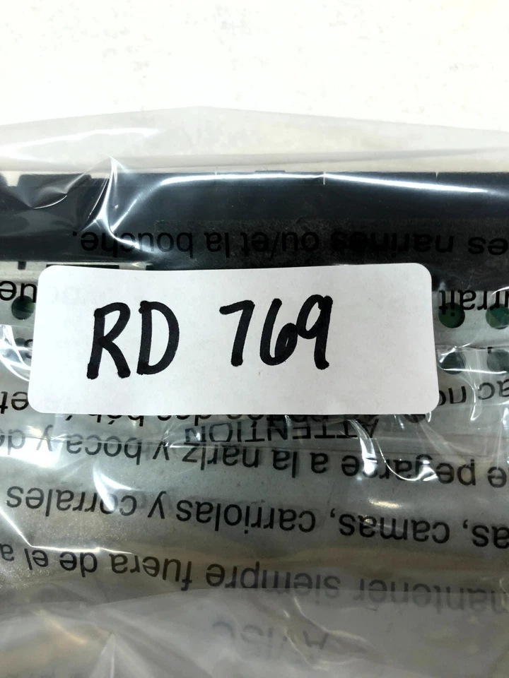 Genuine OEM Infinity Black AM FM Radio CD Player Fits 2004 Mitsubishi Outlander - Image 4 of 4