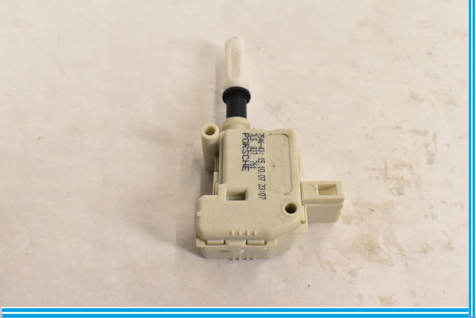 Porsche Cayenne Liftgate Trunk Lock Actuator 2003 2010 7L5827761 OEM