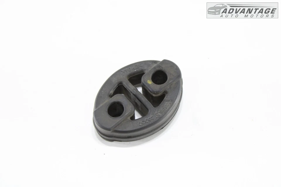 HYUNDAI TUCSON 2016-2020 escape trasero silenciador tubo suspensión aislante goma OEM Foto 2 de 4