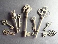 6 Mixed Bronze Tone 3D Keys Bag Charm Bracelet Mixed Media,Craft, Art, Steampunk