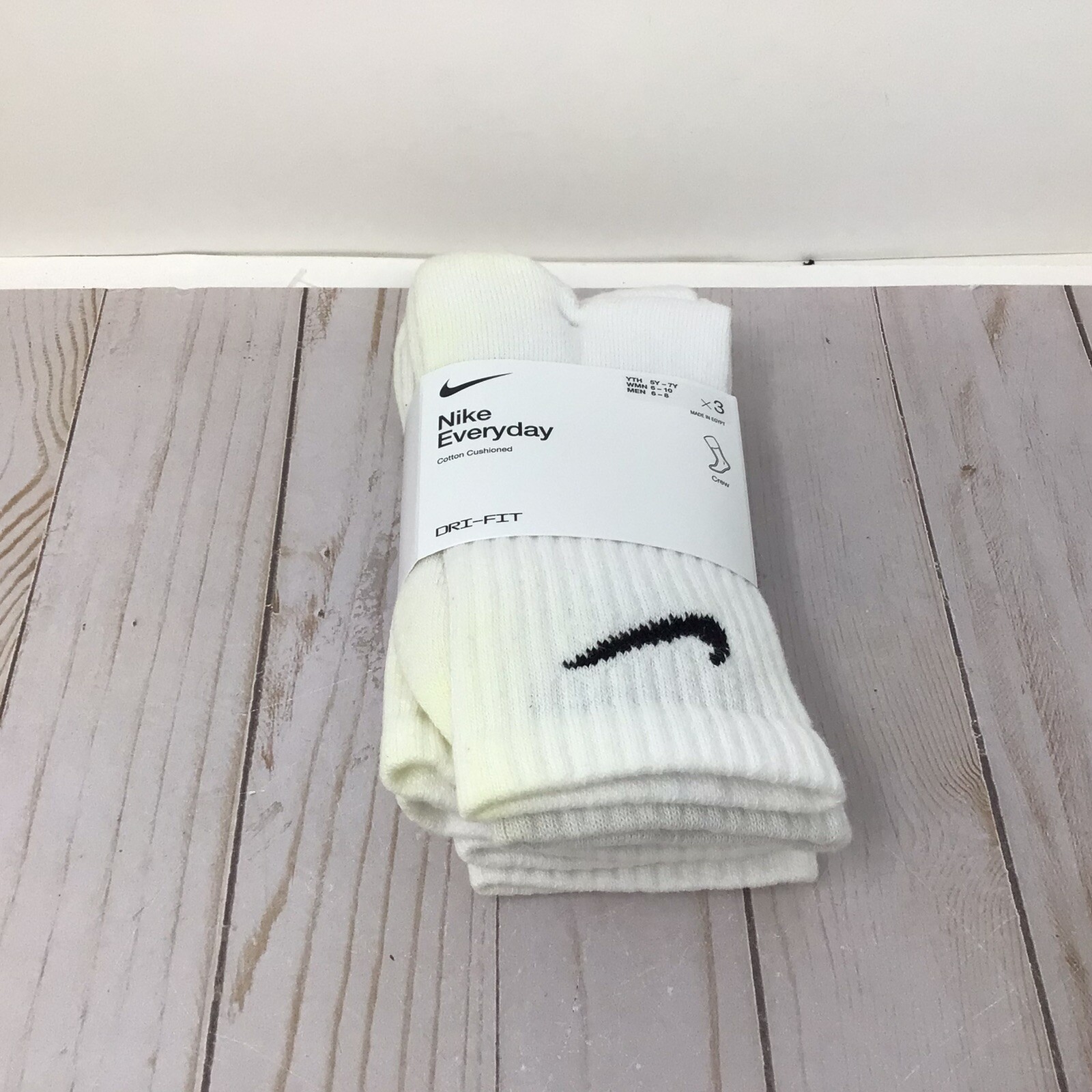 Nike Youth Everyday Cushioned Sock, Size 5Y-7Y, White, 3 Pack #E00253