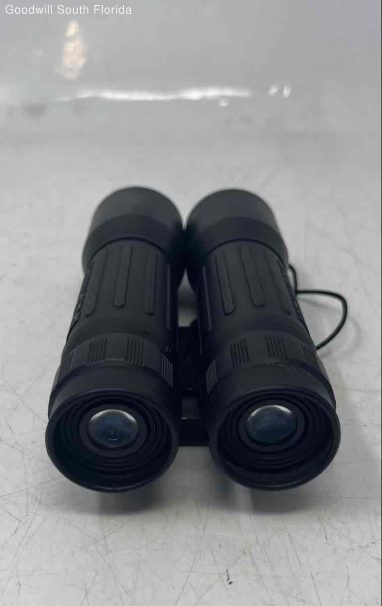 Bushnell PowerView Black 16X32 188 Ft Adjustable Compact Binoculars With Case