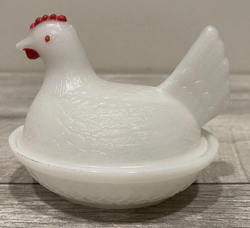 Hen on a Nest, Hazel Atlas Milk Glass 1930s Covered Candy Dish - EXCELLENT