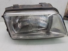 Feu avant (phare) Audi 70