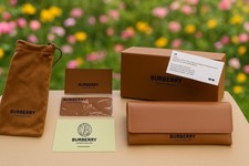 Custodia Occhiali Burberry Originale – Nuova, Completa di Accessori