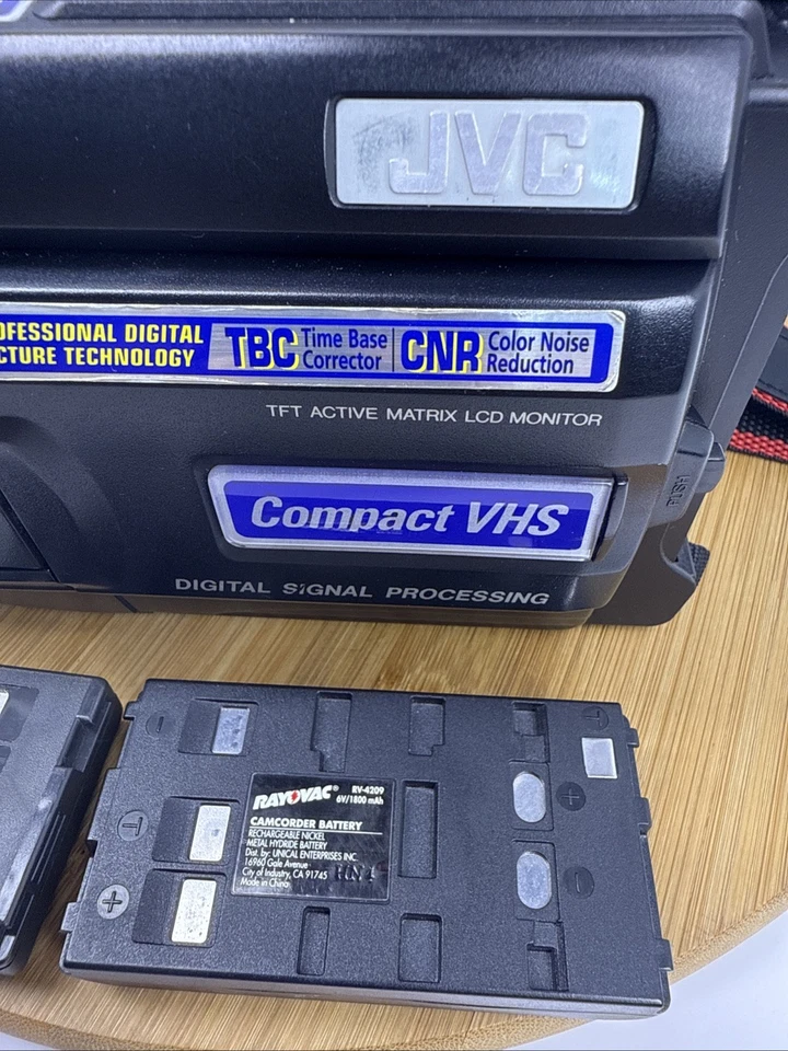 JVC GR-AXM230U VHS-C, S-VHS-C Analog Camcorder for PARTS ONLY - UNTESTED - Image 3 of 4