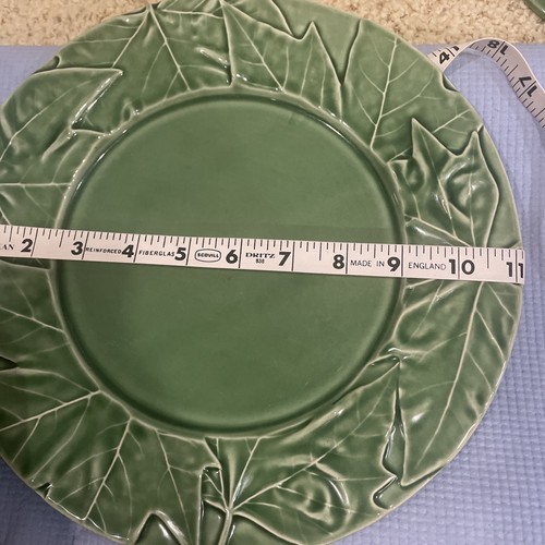 Set Of 2 Bordallo Pinheiro Green Maple Leaf 1 Dinner Plate And 1 Salad Plate - Picture 6 of 7