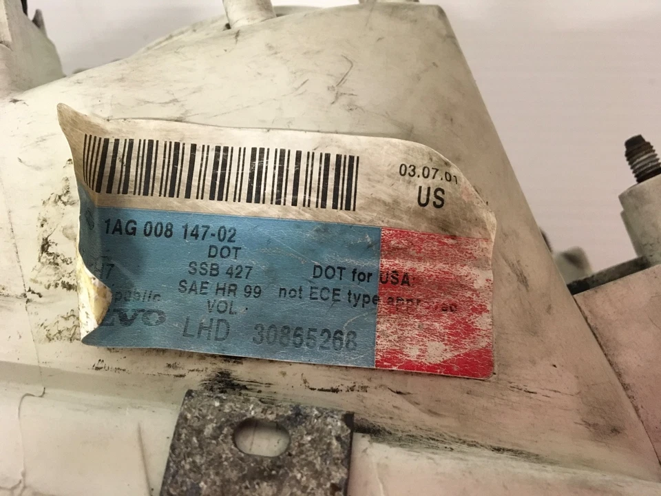 00 01 02 03 04 Faro lateral derecho pasajero volvo s40 1.8t  Foto 2 de 3