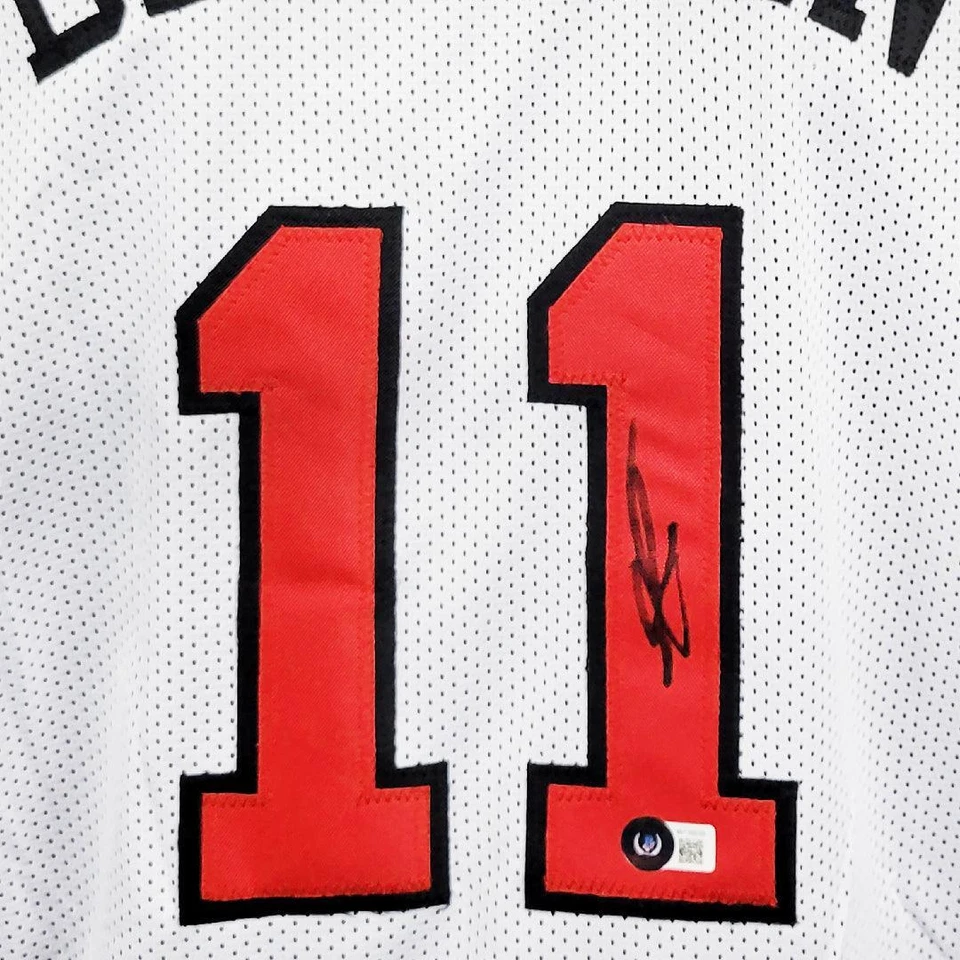 DeMar DeRozan签名芝加哥白色篮球球衣(贝克特) — 第 2/3 张图片