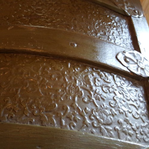 OLD 1880's TRUNK Dome Top Camelback Wood & Embossed Metal (Floral) 1970s-Green - Picture 11 of 12