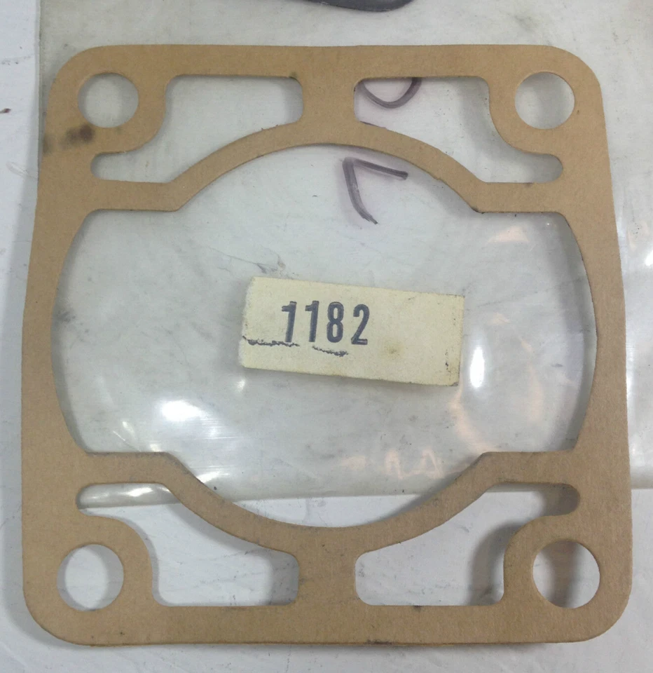 KIT JUNTA EXTREMO SUPERIOR MOTOR POLARIS 340, 440 (74) , 648 PIEZAS NOS Foto 2 de 3