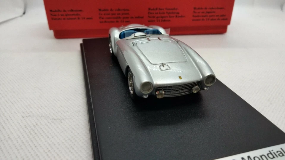 LOOK SMART FERRARI 500 MONDIAL 1954 silver SCALA 1:43 - Immagine 3 di 4