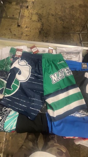Dallas Maverick Jumbotron NBA Shorts Large - Picture 5 of 6
