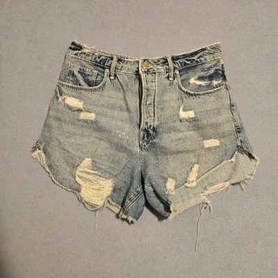Good American Distressed Denim Shorts Light Wash Ripped Size 4/27
