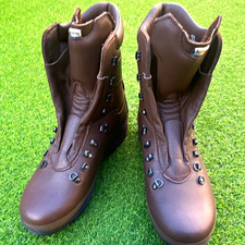 Altberg Defender Men?s Brown Leather Combat Boots UK 10 M