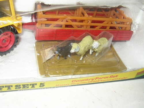 Vintage Die Cast Corgi Gift Set 5 Country Farm set MF50B Tractor LNIB - Picture 2 of 6